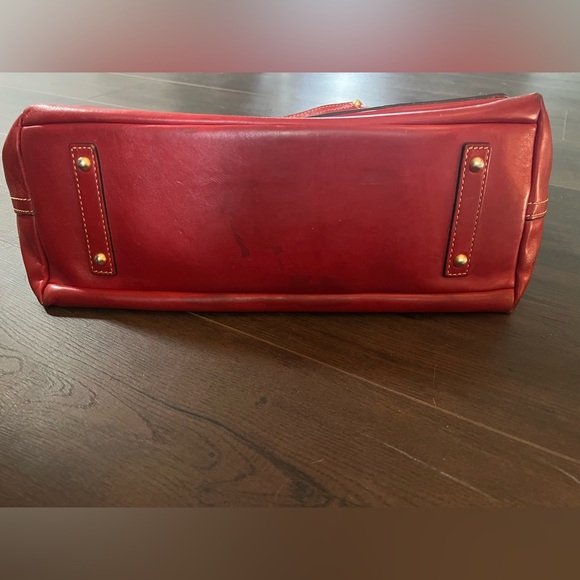 Dooney & Burke Vintage Kingston red leather Hobo Bag - Picture 11 of 16